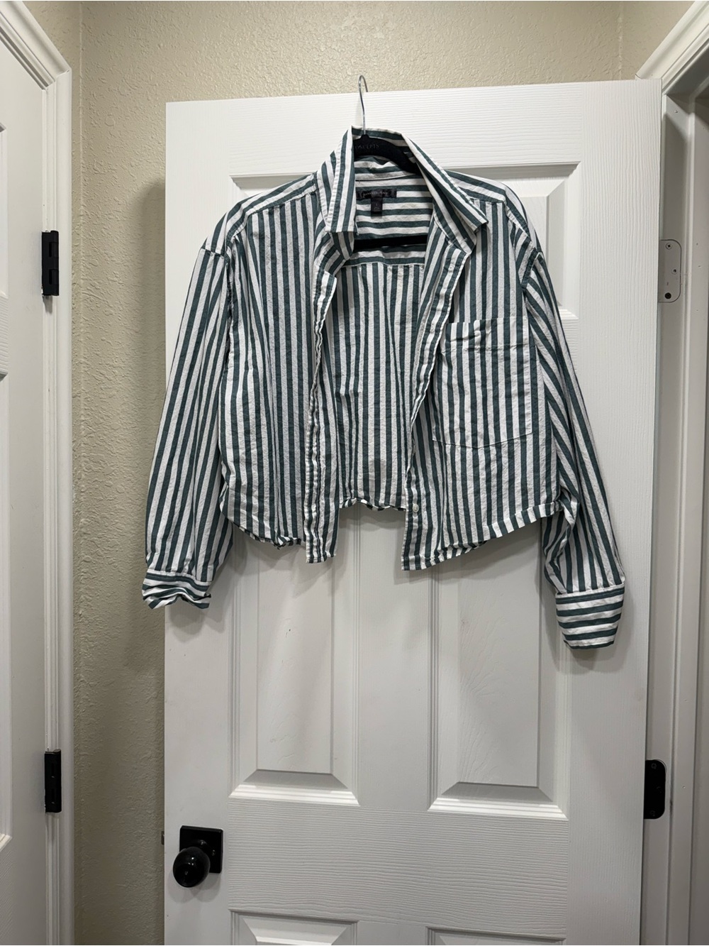 Banana Republic Green and White Striped Cropped Button-Down Shirt